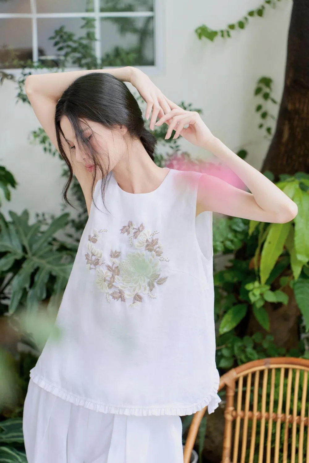 Cuc Straight Sleeveless Linen Top