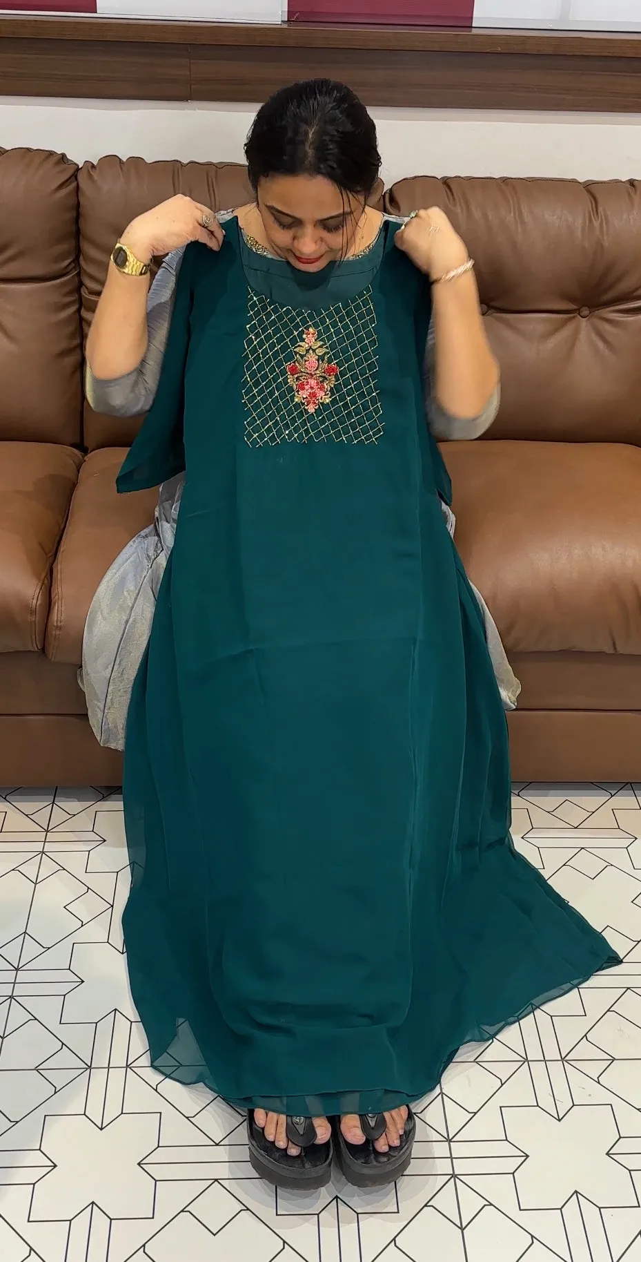 IHA'S IN-HOUSE HAND WORKED ALINE TOPS - IHA  18754