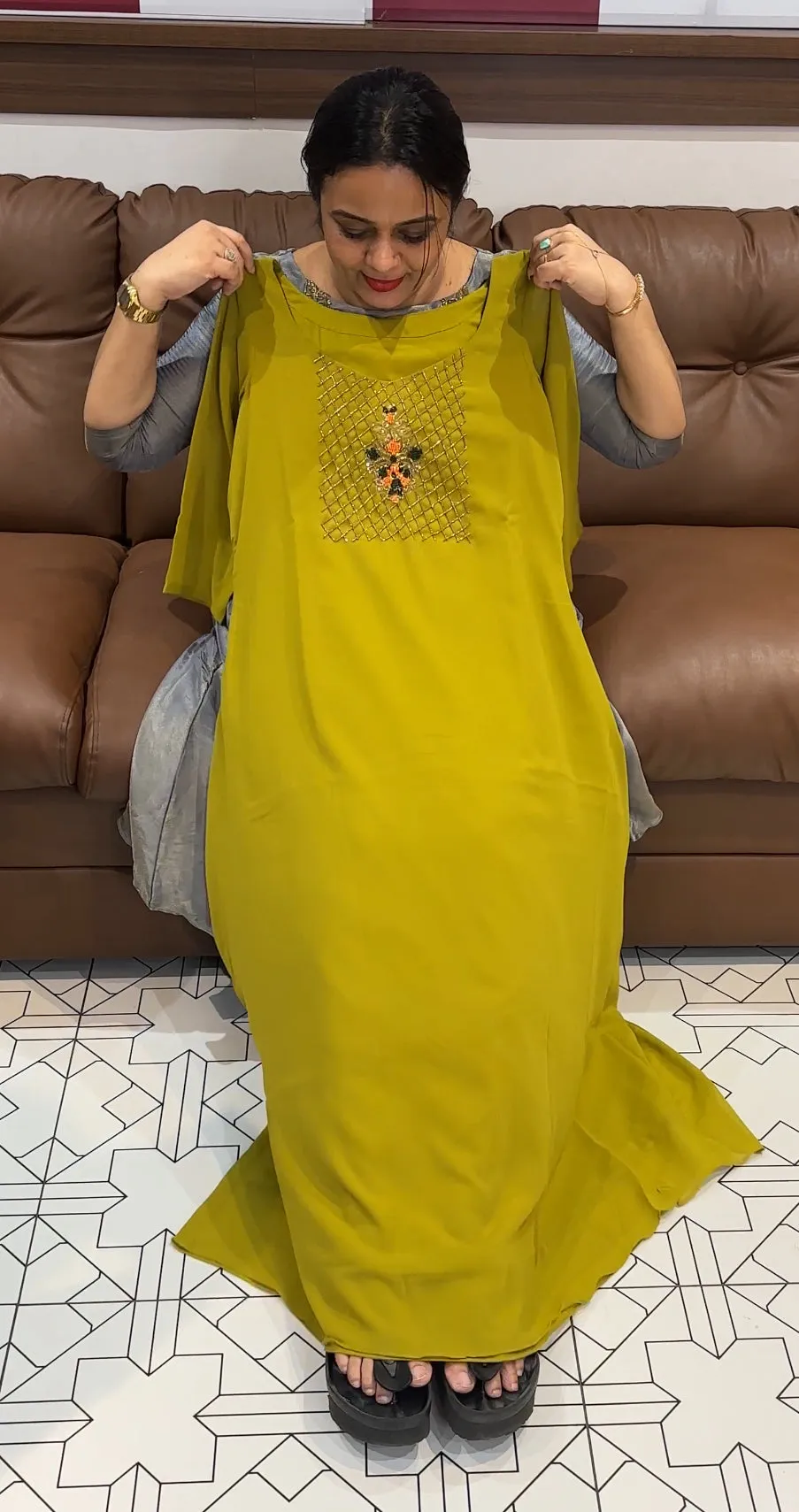 IHA'S IN-HOUSE HAND WORKED ALINE TOPS - IHA  18754