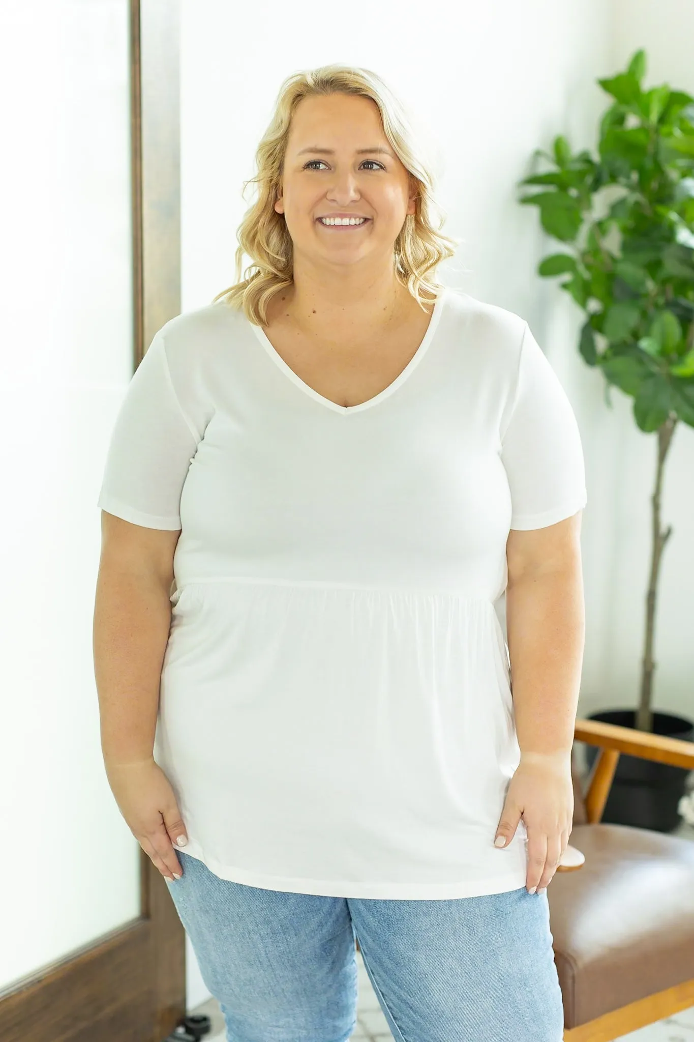 IN STOCK Sarah Ruffle Short Sleeve - Ivory | Women's Top