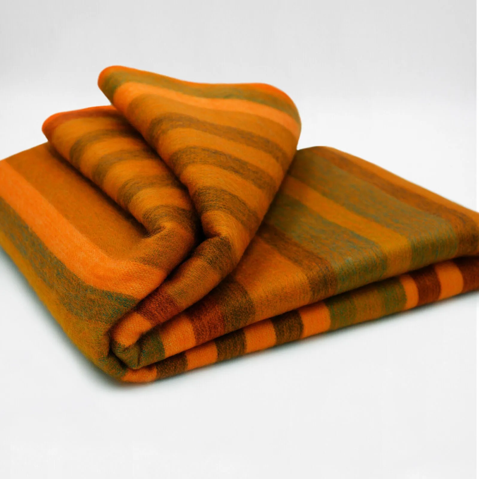 Putumayo - Baby Alpaca Wool Throw Blanket / Sofa Cover - Queen 96 x 68 in - Burnt Orange/Olive Green