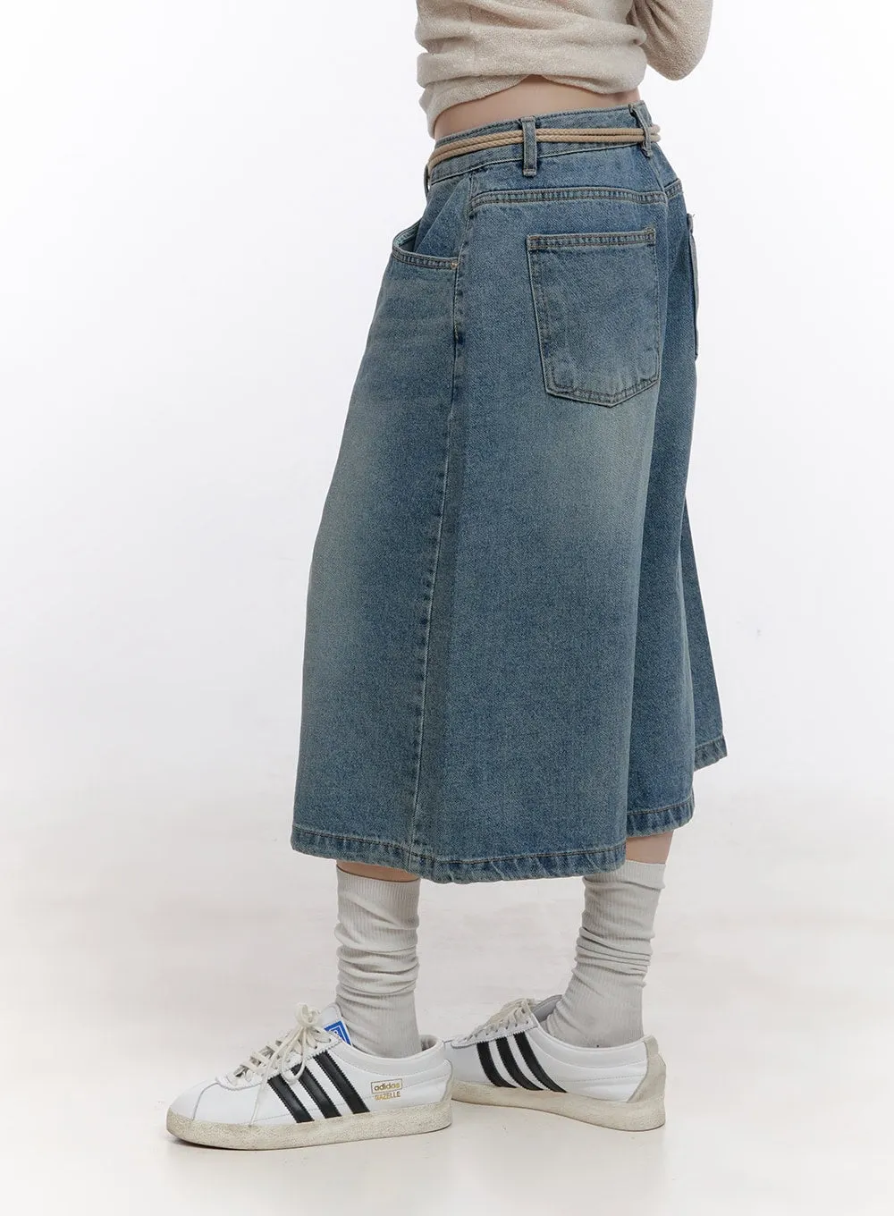 Relaxed-Fit Bermuda Denim Pants CF512