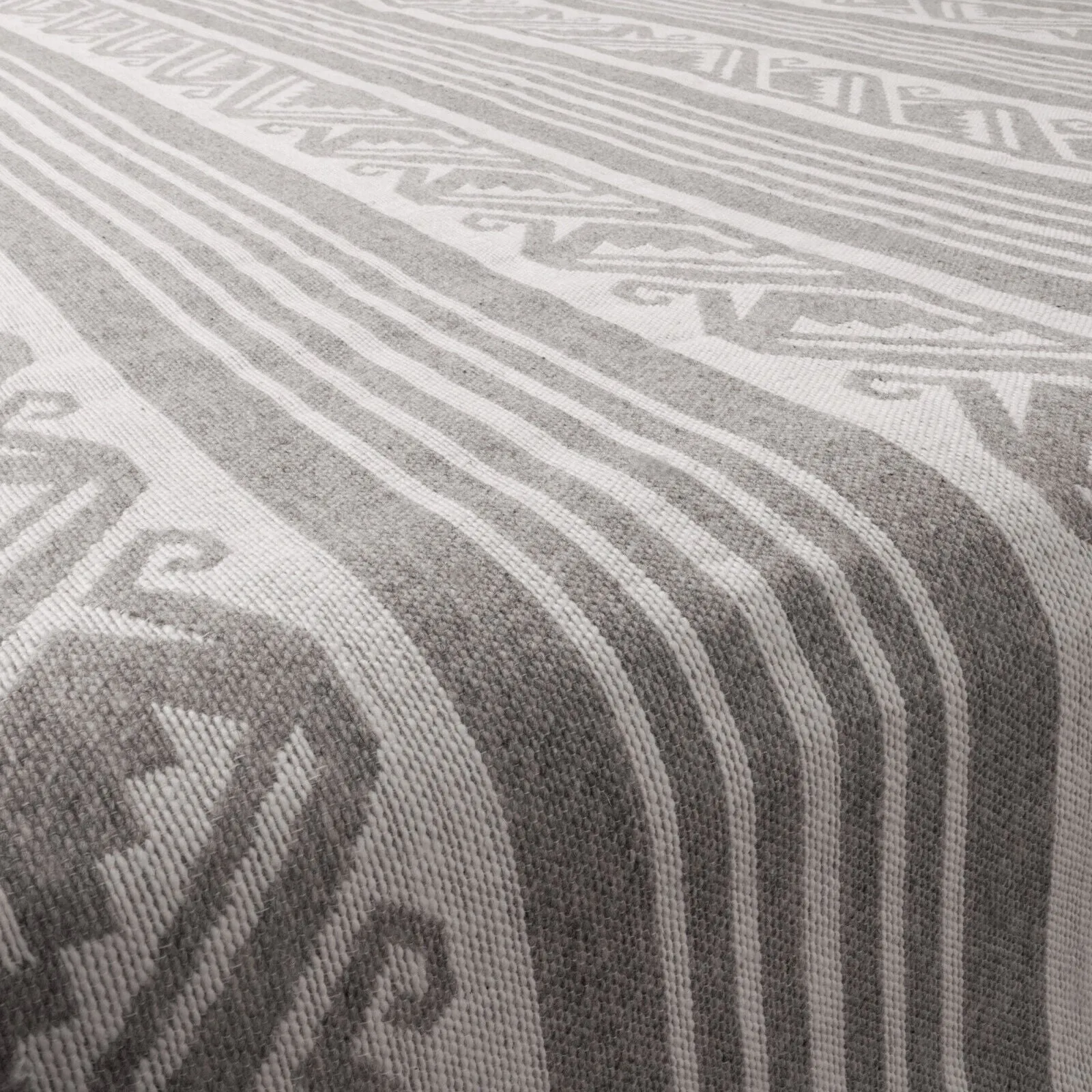Tivacuno - Heavy and Thick Extra Large Llama wool artisanal handwoven Blanket - Ivory/Gray - Aztec Wave Pattern